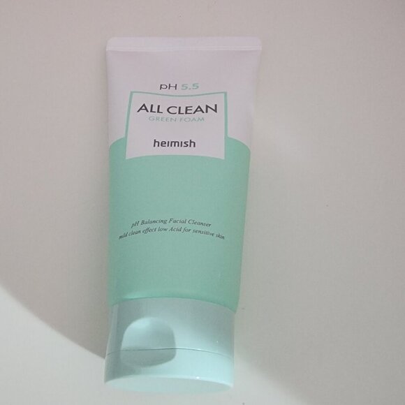 New Heimish All Clean Green Foam pH Balancing Facial Cleanser - Picture 3 of 13